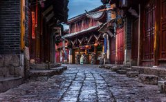 现在云南旅游团6日游报价是多少钱？、